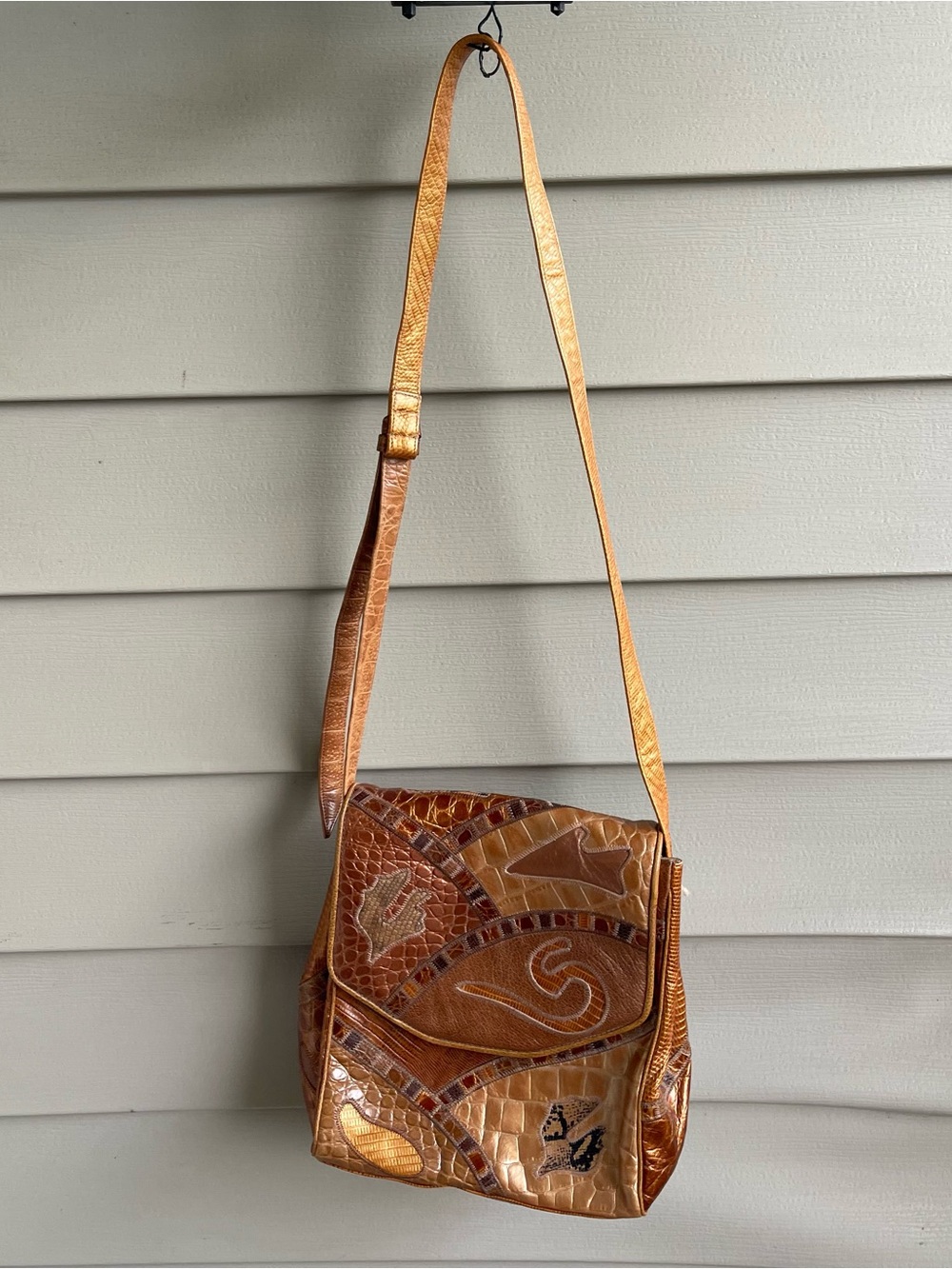 1980s SHARIF Reptile Embossed Leather Patchwork Crossbody Shoulder Bag Purse